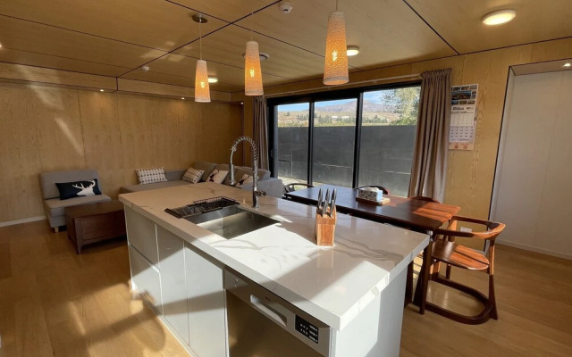 JillyLan Village Apartment