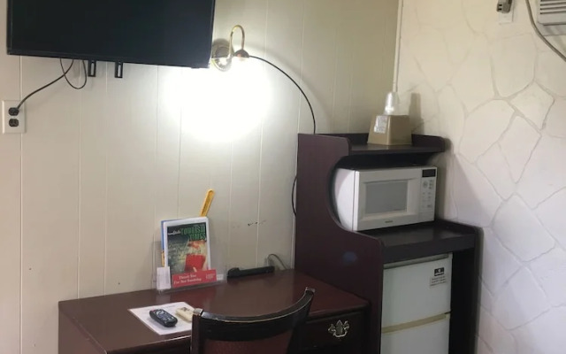 Traveler's Inn Motel