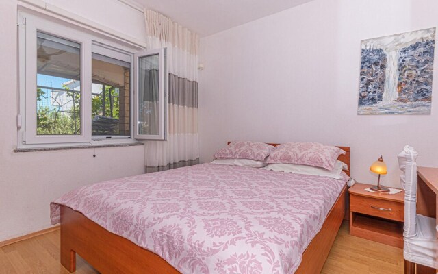 Awesome Apartment in Rogoznica With 2 Bedrooms and Wifi