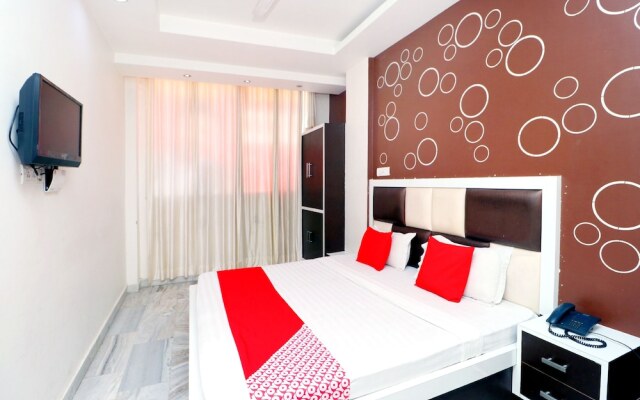 Hotel Red Velvet Inn by OYO Rooms