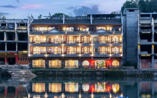 Xiqiao Night Language River View Homestay (Phoenix Ancient City Lijiang Branch)