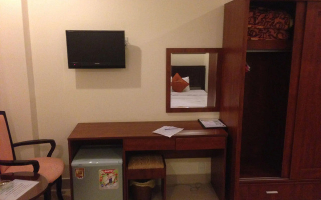 Golden Star Hotel