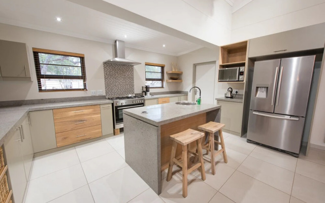 Bushwillow Private Villa