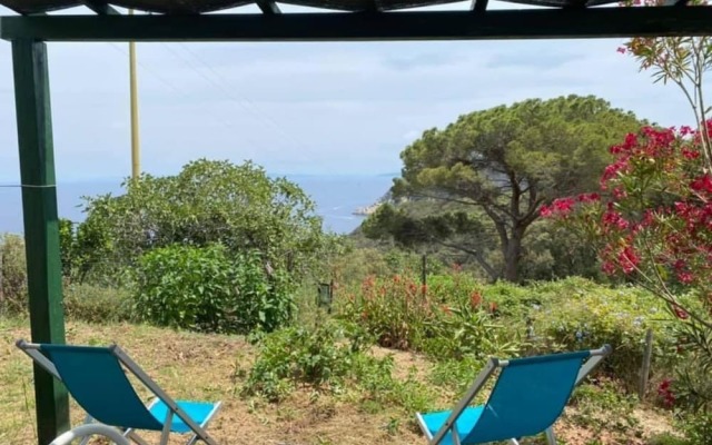 Karma - apt 3 Posti Vista Mare con Giardino
