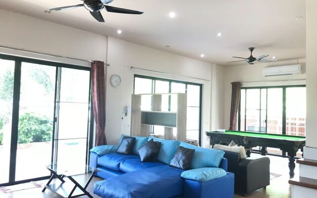 Sea Smile Pool Villa Hua Hin