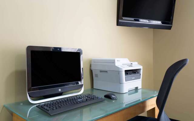 Days Inn by Wyndham Greensboro Airport