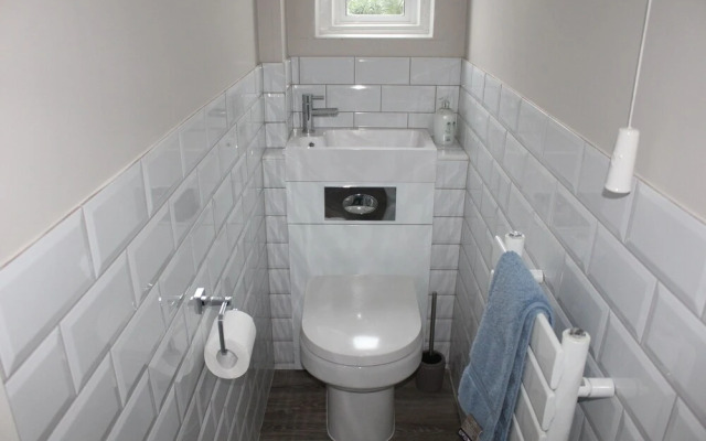 Immaculate 2-bed House