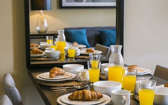 ALTIDO Elegant 1-bed flat, moments from the Cais do Sodré train station