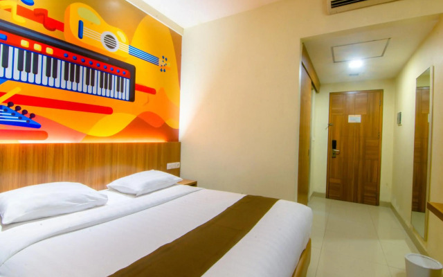 Front One Hotel Purwodadi