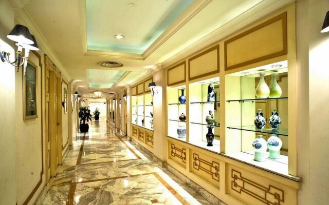 Howard Johnson Ginwa Plaza Hotel