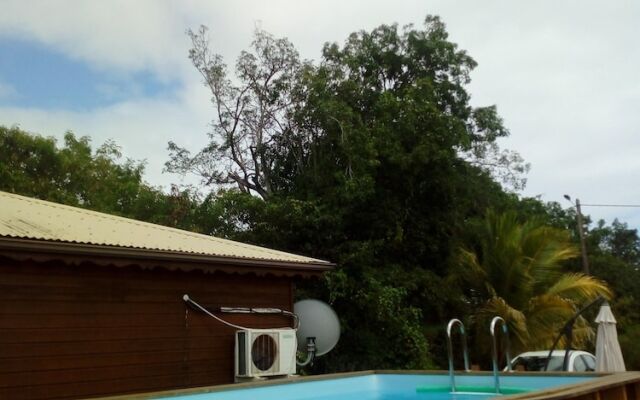 Bungalow With one Bedroom in Le Gosier, With Pool Access, Furnished Ga