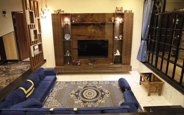 Sky High By Joy Suites