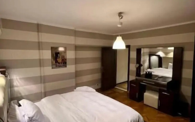 Rosa Black Baccara Suites