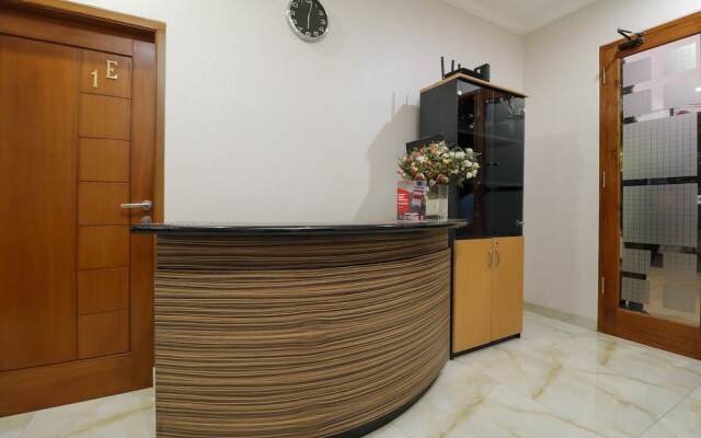 RedDoorz Plus near Dharmawangsa