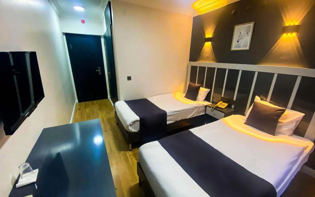 Rer Hotel