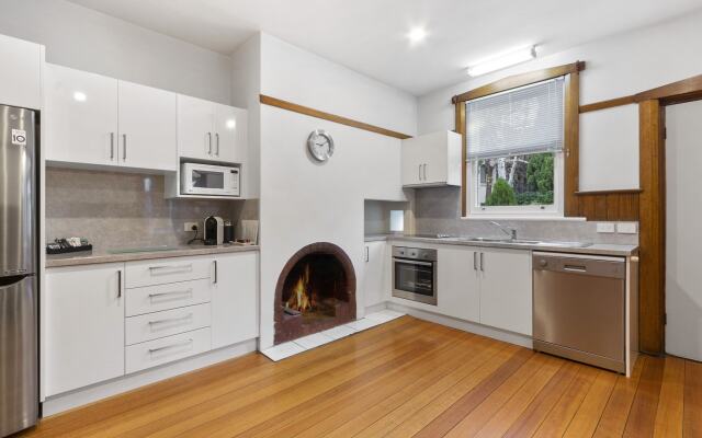 Grosvenor Court Apartments Hobart