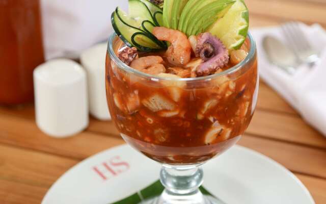 HS HOTSSON Hotel Acapulco