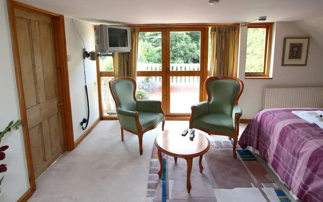 The Gatwick Grove Guest House