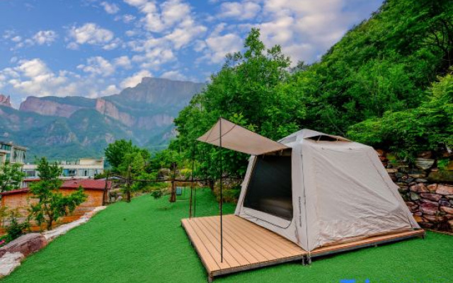 QIANNA HOTEL GLORIOUS (Xinxiang Baligou)