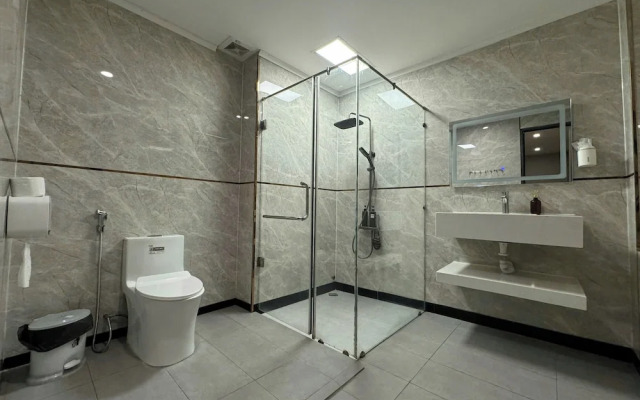 Reddoorz Plus Near Saigon Centre