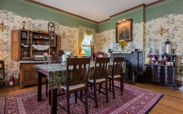 Kingsley House Bed & Breakfast