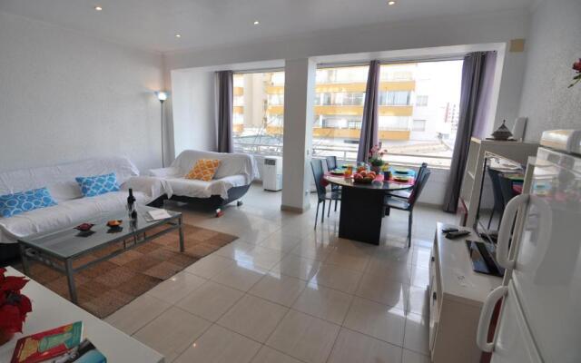 RNET - Rhc - 2101 - Rosas Holiday Center