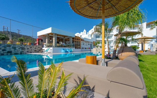 Kouros Home Hotel