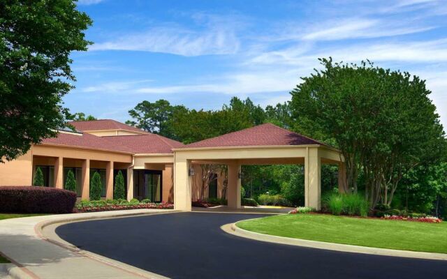 Courtyard Birmingham Homewood