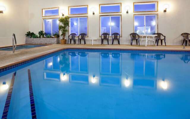 Grandstay Hotel and Suites
