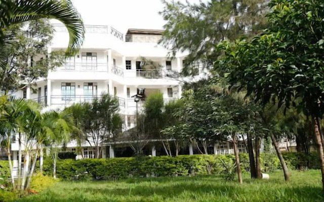 Queen's Way Resort