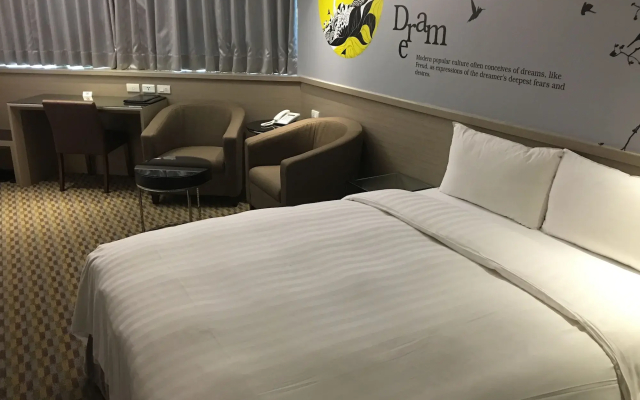 Chiayi Look Hotel