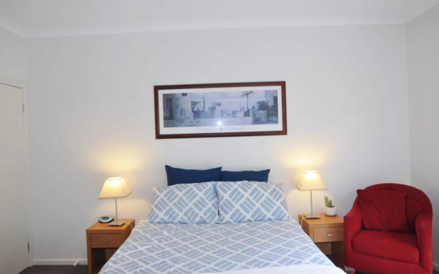 Sandpiper 3 - Close TO Beach AND Town – Guest Rooms – Inverloch