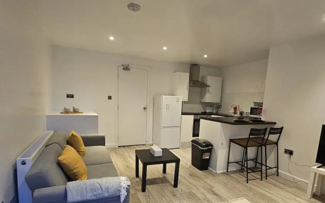 Charming 1-bed Apartment in Huddersfield