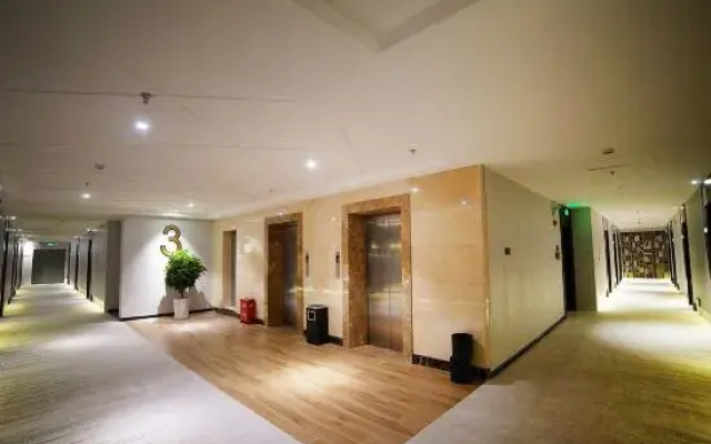 GYA Hotel (Yancheng Wengang Road High-speed Railway Station)
