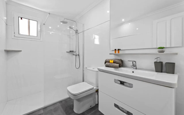 Apartamentos Playa Bastián