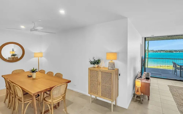 3-bed: Riverfront Alfresco Dining & Rooftop Pool