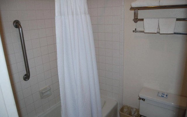 Western Inn Lakewood Tacoma