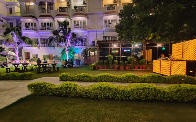 Hotel Surya