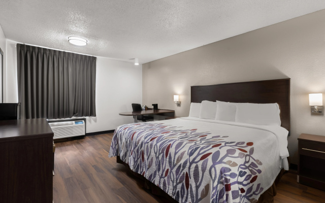 Red Roof Inn & Suites Savannah Airport