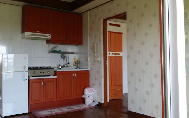 Jun House - Hostel