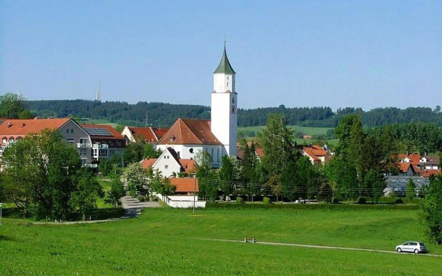 Sunny Terrace Apartment