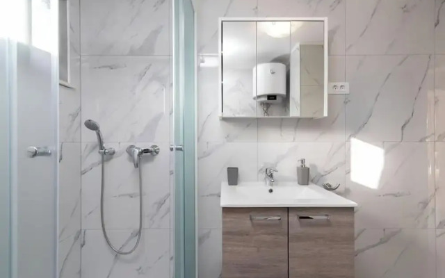 Sea View Apartment Doris