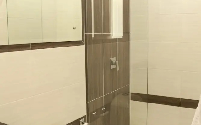 Apartasuites La Flora