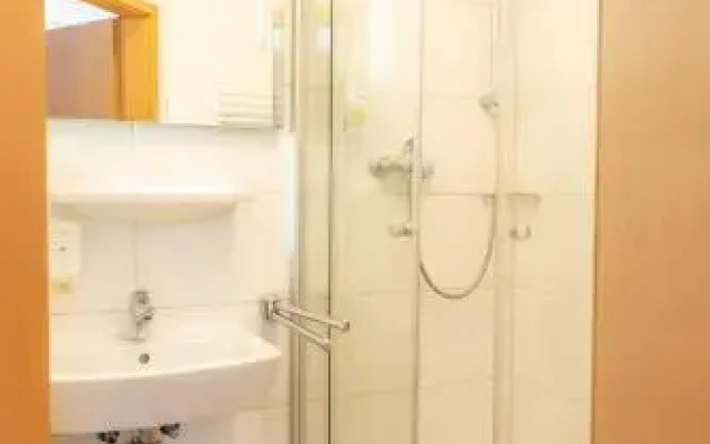 AaRa Hotel