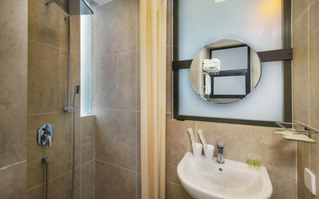 Hotel Twenty 8B