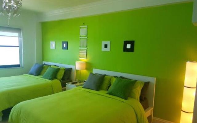 Miami Beach Suncoast Apartment III