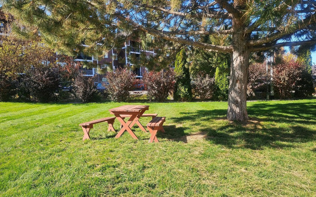 Broadway Inn Conference Center