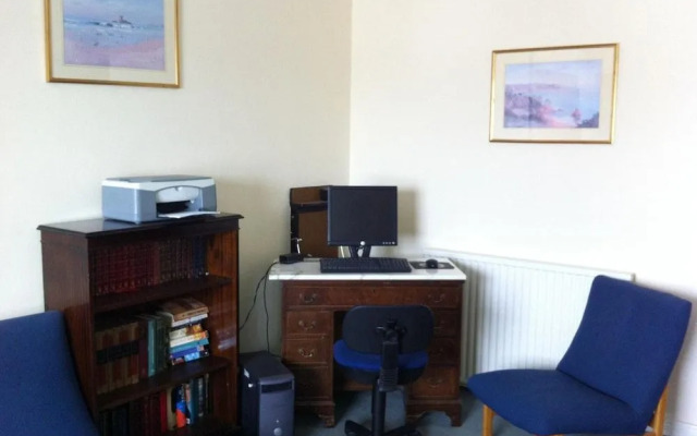 Oaklands Lodge Hotel