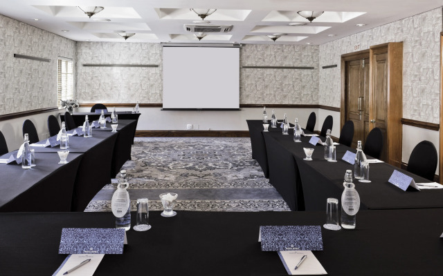 Protea Hotel by Marriott Johannesburg Balalaika Sandton