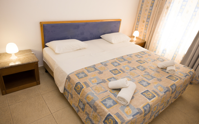 Alecos Hotel Apartments